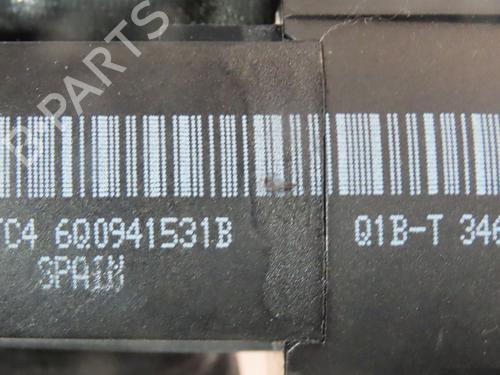 Used Headlight switch VW TRANSPORTER T5 Van (7HA, 7HH, 7EA, 7EH) 2.5 TDI (130 hp) 28970002