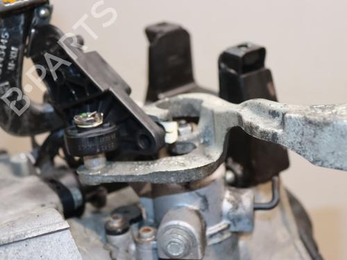 Used Gearbox VW POLO IV (9N_, 9A_) 1.2 12V (64 hp) 30486763