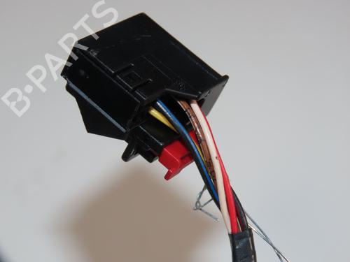 right-mirror-audi-a3-sportback-8va-8vf-2012-2013-2014-2015-2016-2017-2018-2019-2020-2021-31935711 main image