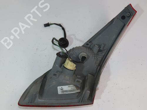 Used Left tailgate light RENAULT MEGANE III Hatchback (BZ0/1_, B3_) 1.5 dCi (BZ09, BZ0D, BZ1W, BZ29, BZ14) (110 hp) 28068225