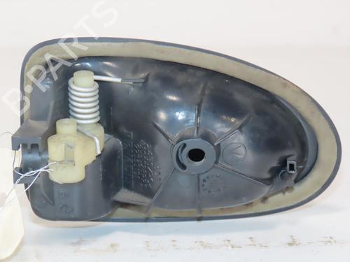 Used Front right interior door handle Front right interior door handle RENAULT CLIO II (BB_, CB_) 1.2 (BB0A, BB0F, BB10, BB1K, BB28, BB2D, BB2H, CB0A,... (58 hp) 30501956 30501956