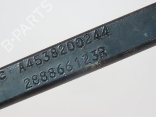 Used Front windshield wiper arm RENAULT TWINGO III (BCM_, BCA_) 1.0 SCe 70 (BCMB) (69 hp) 26311182