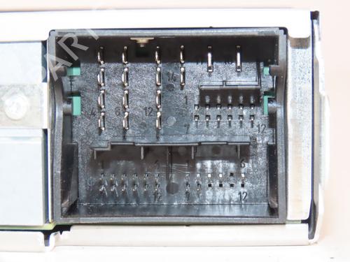 Autoradio AUDI A3 Sportback (8VA, 8VF) 1.6 TDI (110 hp) 31692519
