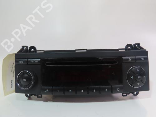 Used Radio MERCEDES-BENZ B-CLASS Sports Tourer (W245) B 180 CDI (245.207) (109 hp) 17382320