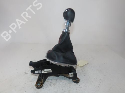 Used Gear lever Gear lever FORD PUMA (J2K, CF7) 1.0 EcoBoost mHEV (125 hp) 40518625 40518625