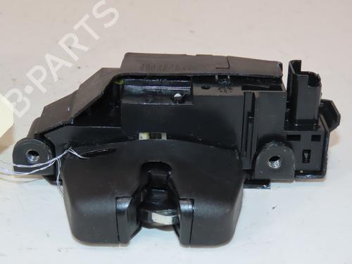 Bagklap lås Bagklap lås OPEL CORSA F (P2JO) 1.2 (68) (75 hp) 33770140 33770140