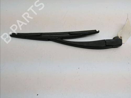 Used Rear windshield wiper arm RENAULT CLIO III (BR0/1, CR0/1) 1.5 dCi (75 hp) 14900745