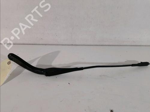Used Front windshield wiper arm BMW 1 (F21) 116 i (136 hp) 14901138