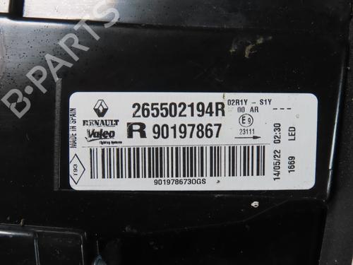 right-tailgate-light-renault-megane-iv-hatchback-b9amn_-2015-28445757 main image