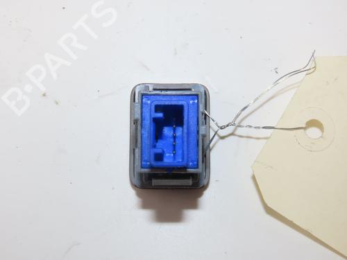 warning-switch-toyota-auris-estate-_e18_-2013-2014-2015-2016-2017-2018-36485502 main image
