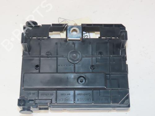 Used Fuse box PEUGEOT 308 SW I (4E_, 4H_) 1.6 HDi (92 hp) 30825146