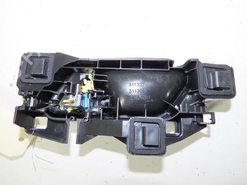 Used Rear right interior door handle Rear right interior door handle PEUGEOT 3008 II SUV (MC_, MR_, MJ_, M4_) 1.5 BlueHDi 130 (131 hp) 17086264 17086264