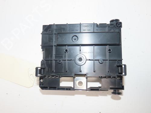 Used Fuse box Fuse box 39627572 39627572