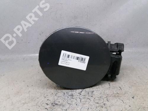 fuel-flap-jaguar-xe-x760-20-d-awd-2015-9016744 main image