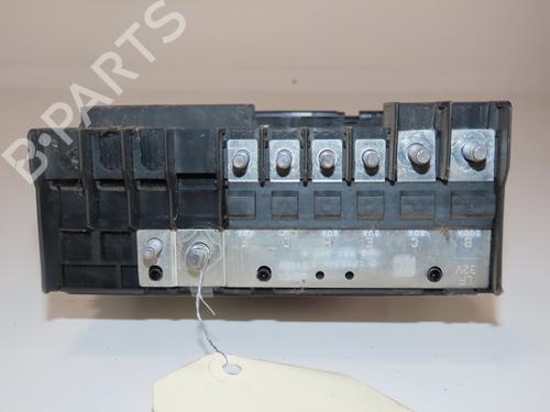 Fuse box VW GOLF VI (5K1) 2.0 TDI | BP30187768E1 