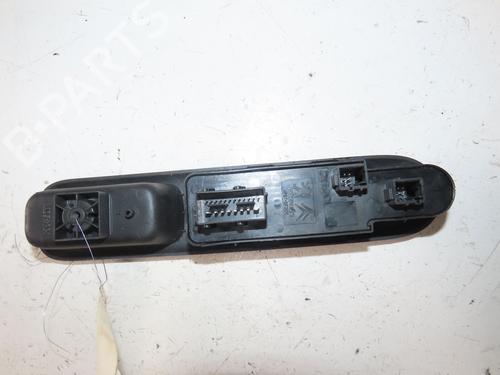 Used Left front window switch Left front window switch PEUGEOT 5008 (0U_, 0E_) 1.6 HDi (112 hp) 39937314 39937314
