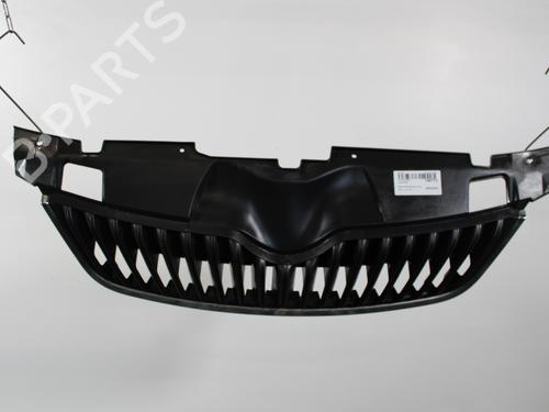 Used Grille SKODA ROOMSTER (5J7) 1.6 TDI (90 hp) 15799513