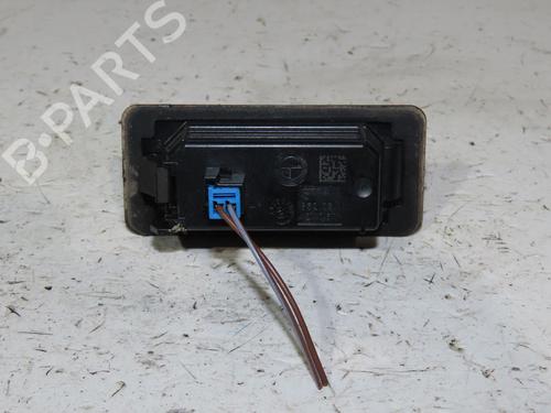Used Licence plate light BMW 5 Touring (G31) 530 d xDrive (265 hp) 24489797