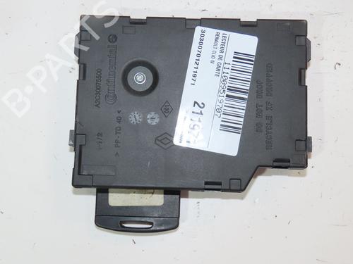 Used Card reader Card reader RENAULT CLIO IV (BH_) 0.9 TCe 90 (BHNF, BHMA, BHMH, BHJK, BHJR) (90 hp) 28309915 28309915