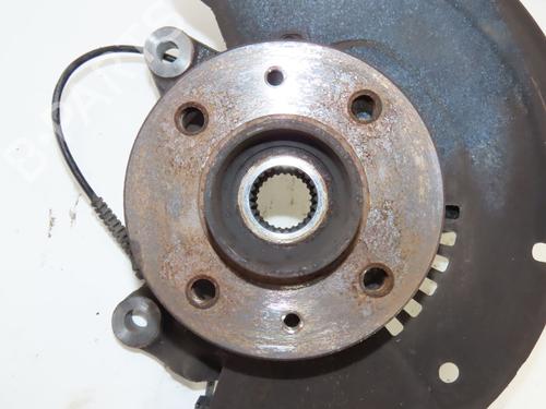 Left front steering knuckle RENAULT CLIO V (B7_) 1.5 Blue dCi 85 (B7AG) | BP29929827M25 