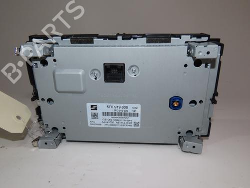 Used Display monitor SEAT LEON ST (5F8) 1.6 TDI (115 hp) 20340455