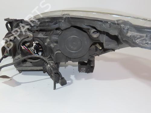Used Right headlight PEUGEOT 5008 (0U_, 0E_) 1.6 HDi (110 hp) 29901690