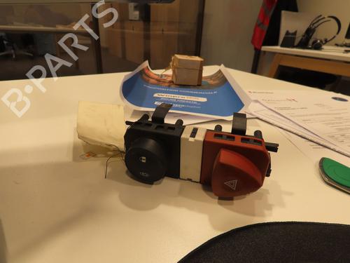 Warning switch RENAULT MEGANE II (BM0/1_, CM0/1_) 1.5 dCi (BM0F, BM0T, BM2B, CM0F, CM0T) | BP23161060I22 