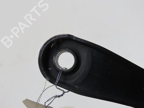 Used Front windshield wiper arm RENAULT TWINGO II (CN0_) 1.2 16V (CN04, CN0B) (75 hp) 23447885