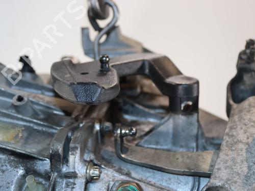 Used Gearbox Gearbox DACIA SANDERO 1.2 16V (75 hp) 34049480 34049480