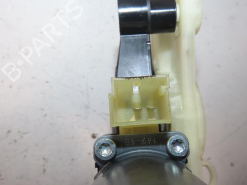 Elevalunas delantero izquierdo Elevalunas delantero izquierdo SEAT LEON (5F1) 1.2 TSI (110 hp) 39893444 39893444