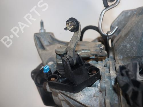 Used Gearbox RENAULT TWINGO II (CN0_) 1.5 dCi (CN0U) (84 hp) 32308687