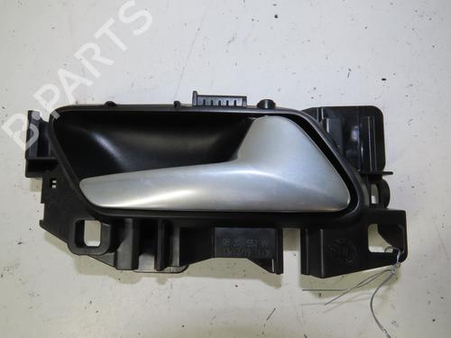 Used Rear right interior door handle PEUGEOT 3008 II SUV (MC_, MR_, MJ_, M4_) 1.5 BlueHDi 130 (131 hp) 17086264