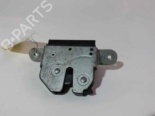 Used Tailgate lock OPEL CORSA D (S07) 1.0 (L08, L68) (60 hp) 18104543