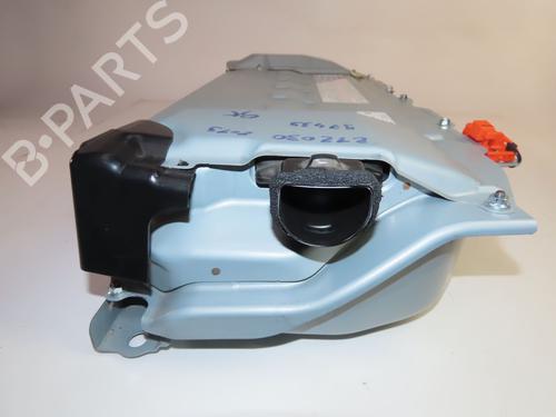 Used Battery TOYOTA COROLLA Hatchback (_E21_, _EA1_, _EH1_) 1.8 Hybrid (ZWE211, ZWE219) (122 hp) 33031714
