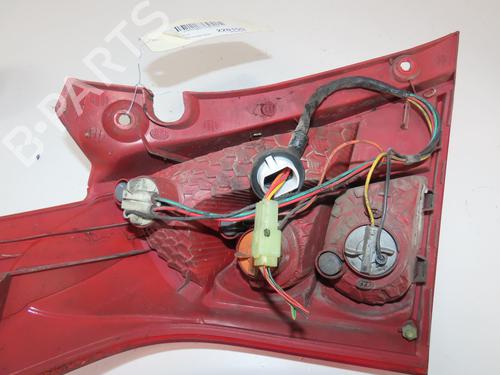 Used Right taillight Right taillight SUZUKI SWIFT III (MZ, EZ) 1.3 DDiS (RS413D) (75 hp) 33222228 33222228