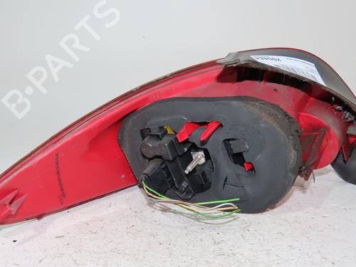 Used Right taillight PEUGEOT 206+ (2L_, 2M_) 1.4 i (2LKFWA, 2MKFWA) (75 hp) 24232027