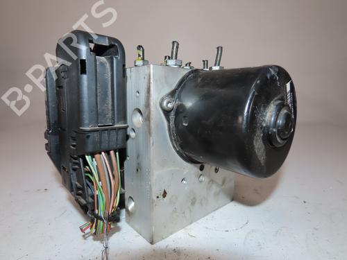 Used ABS pump MERCEDES-BENZ SLK (R170) 200 Kompressor (170.444) (163 hp) 28613828
