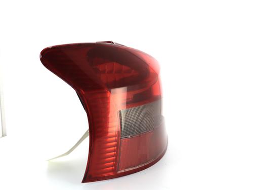 left-taillight-toyota-yaris-_p9_-2005-2006-2007-2008-2009-2010-2011-2012-2013-2014-32038556 main image