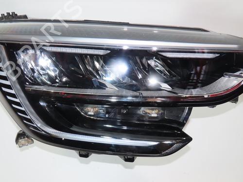 Right headlight RENAULT MEGANE IV Hatchback (B9A/M/N_) 1.5 Blue dCi 115 (B9A6) | BP30652081C29