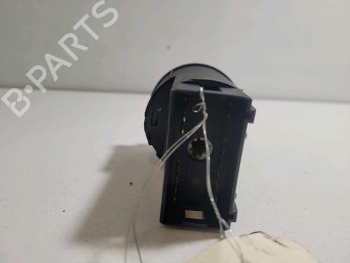 Used Headlight switch VW GOLF IV (1J1) 1.6 (100 hp) 9033563