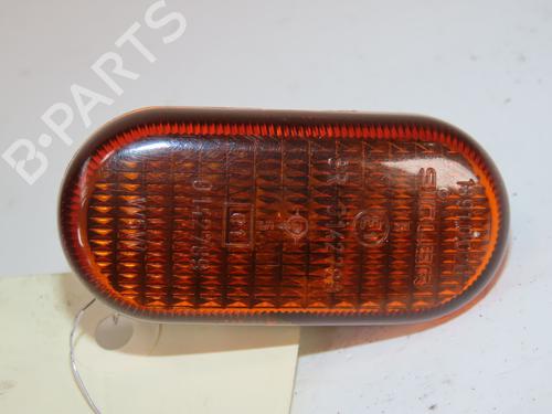 Used Right side indicator Right side indicator RENAULT MEGANE I Coach (DA0/1_) 1.6 16V (DA0B, DA04, DA11) (107 hp) 34573424 34573424