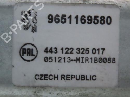 Used Rear wiper motor PEUGEOT 206 Hatchback (2A/C) 1.4 HDi eco 70 (68 hp) 29414929