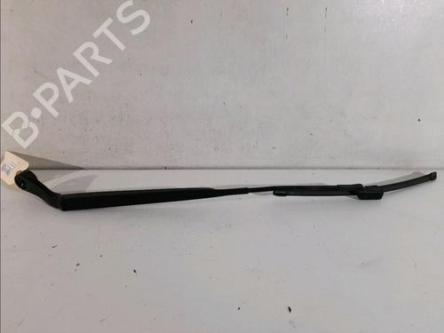 Used Front windshield wiper arm OPEL ADAM (M13) 1.4 (87 hp) 14901225
