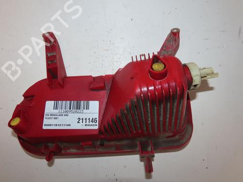 Used Rear fog light PEUGEOT 5008 (0U_, 0E_) 1.6 HDi (110 hp) 28485634