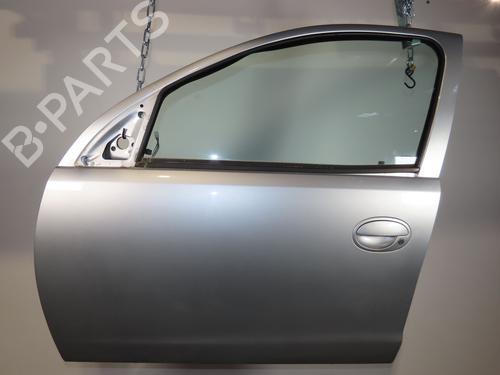 Used Left front door OPEL CORSA C (X01) 1.3 CDTI (F08, F68) (70 hp) 17996319