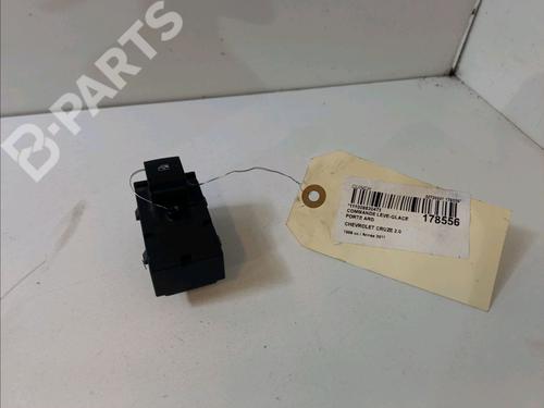 Used Right rear window switch Right rear window switch CHEVROLET CRUZE (J300) 2.0 CDI (163 hp) 9028541 9028541
