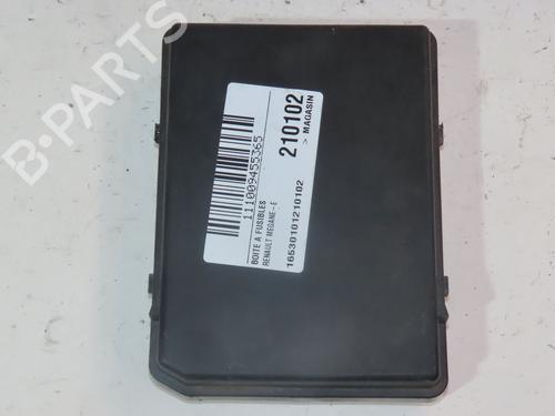 Used Fuse box RENAULT MEGANE E-TECH SUV EV60 (BNJ1) (218 hp) 26463182