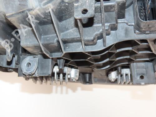 Venstre forlygte BMW 1 (F21) 125 i (218 hp) 31179533