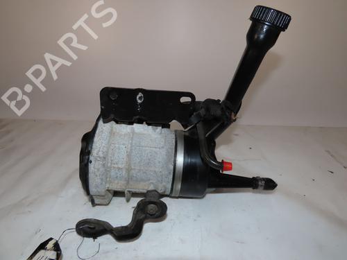 Used Steering pump PEUGEOT 308 I (4A_, 4C_) 1.6 HDi (92 hp) 17869040