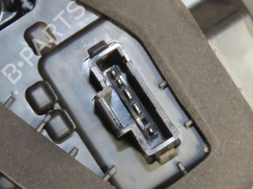 Używane Lampa tylna prawa DACIA SANDERO II 1.5 Blue dCi 95 (B8JL) (95 hp) 31634705